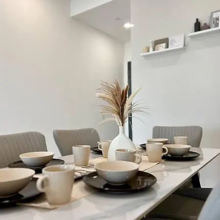 3Br-Mocha-Paradigm Residence By Guesthouse-6-8Pax Johor Bahru Exterior photo